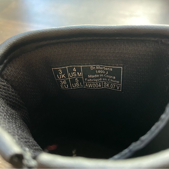 Dr. Martens 1460 SOFTY T LEATHER LACE UP BOOTS - Picture 6 of 7